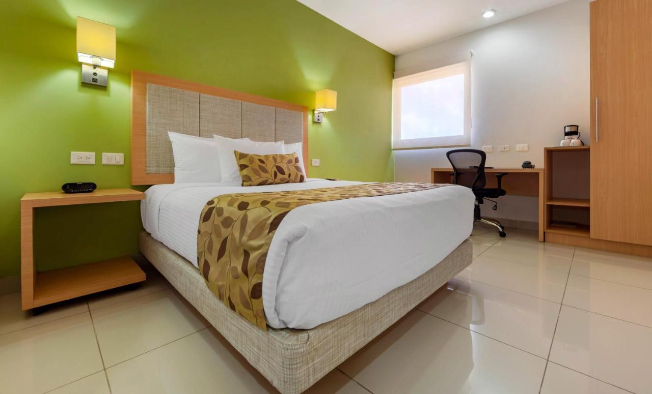 Sleep Inn Кульякан Экстерьер фото