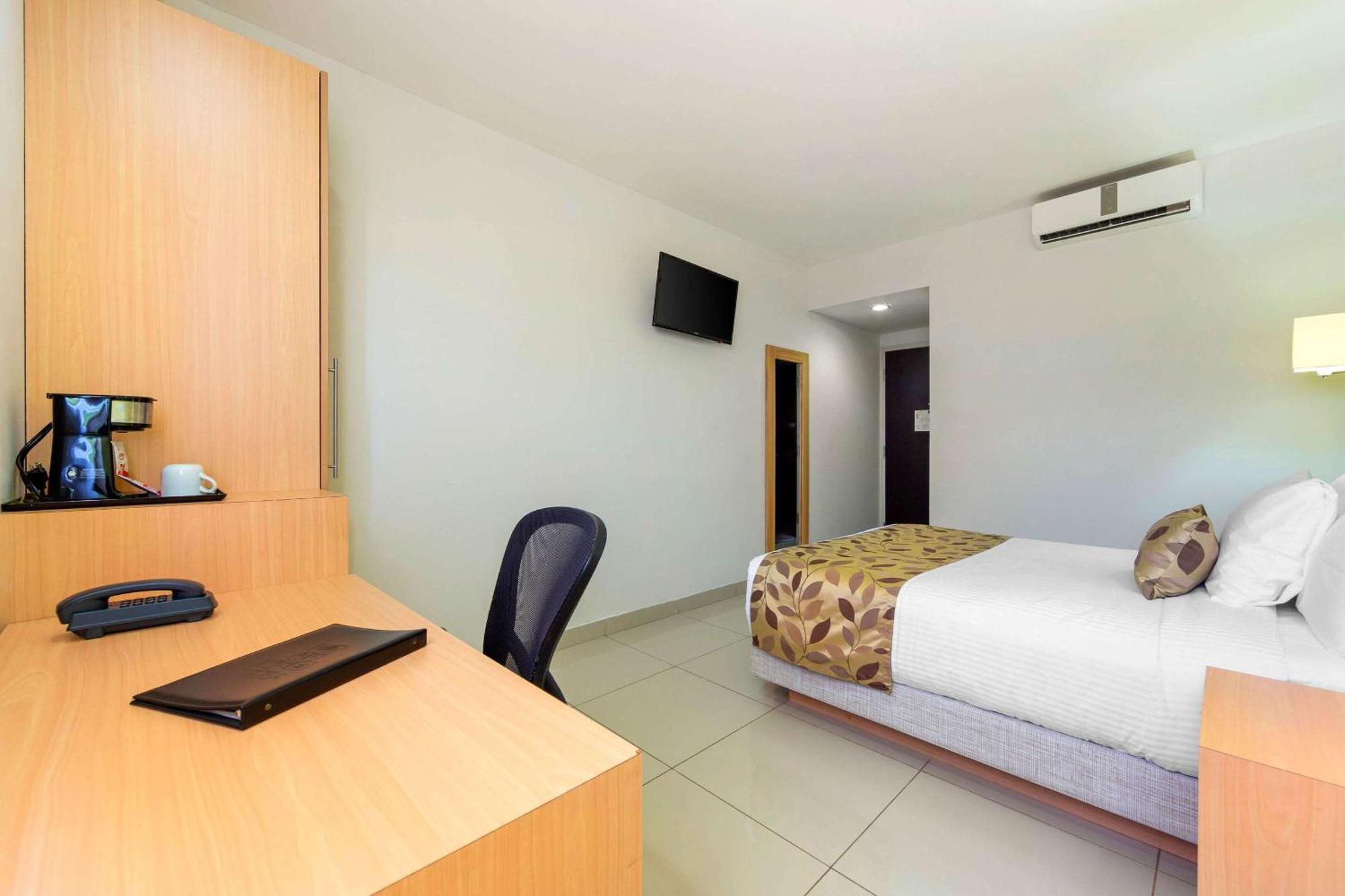 Sleep Inn Кульякан Экстерьер фото