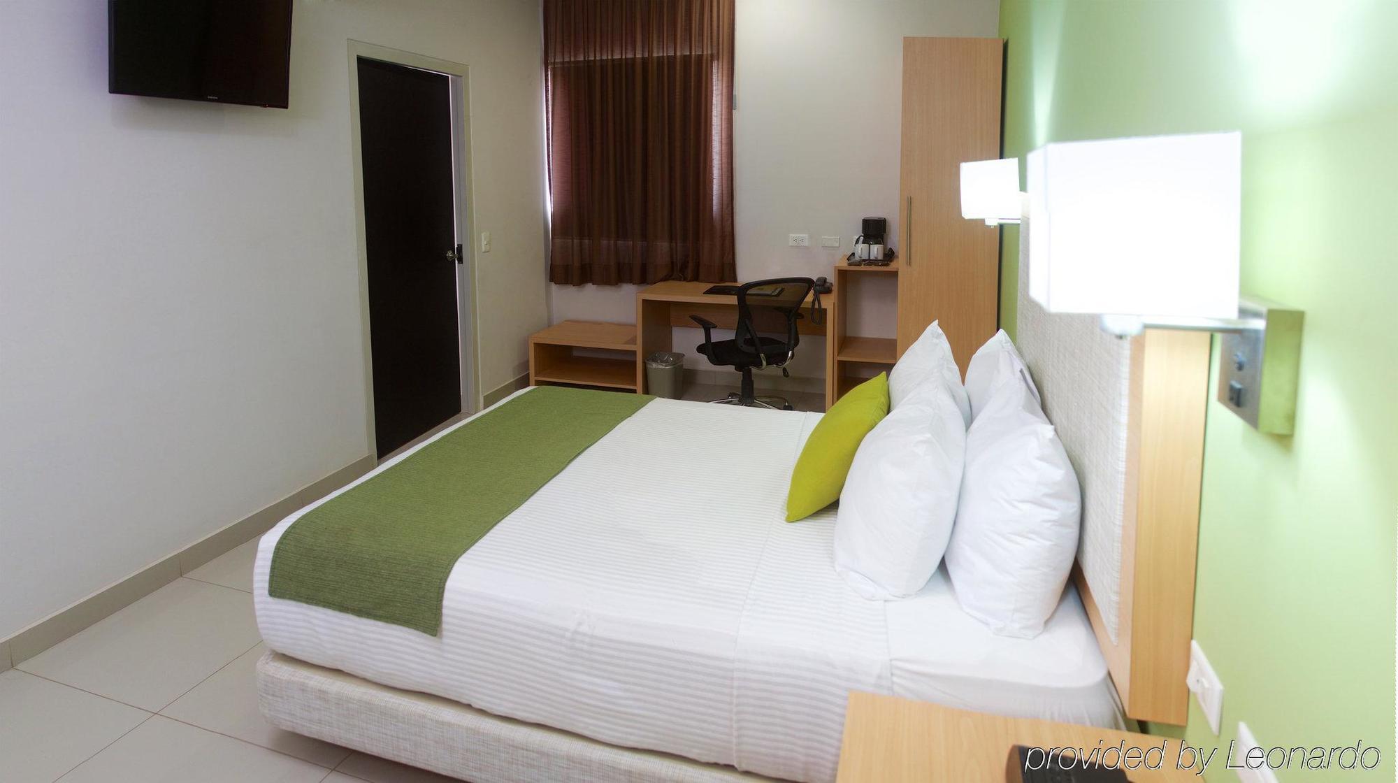 Sleep Inn Кульякан Экстерьер фото